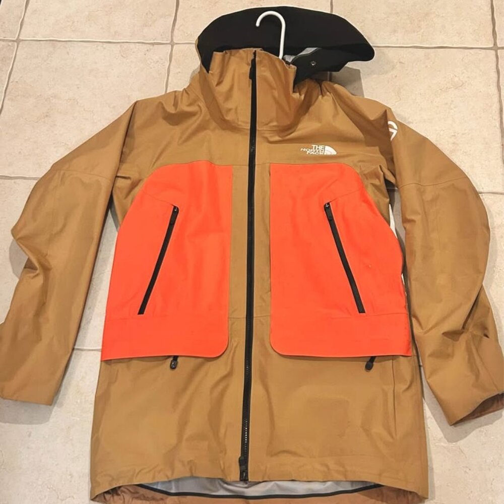 North Face Summit Series Verbier GTX Jacket, NF0A82WV Orange/Almond Butter M